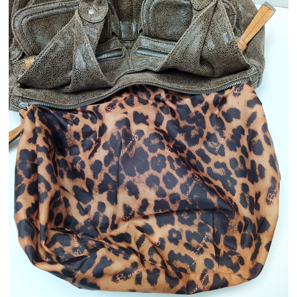 B. Makowsky Gray Crackled Leather Zipper Pockets Shoulder Bag - Picture 14 of 16